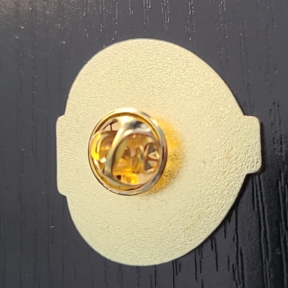 Polly Pocket Enamel Pin - Picture 2 of 4